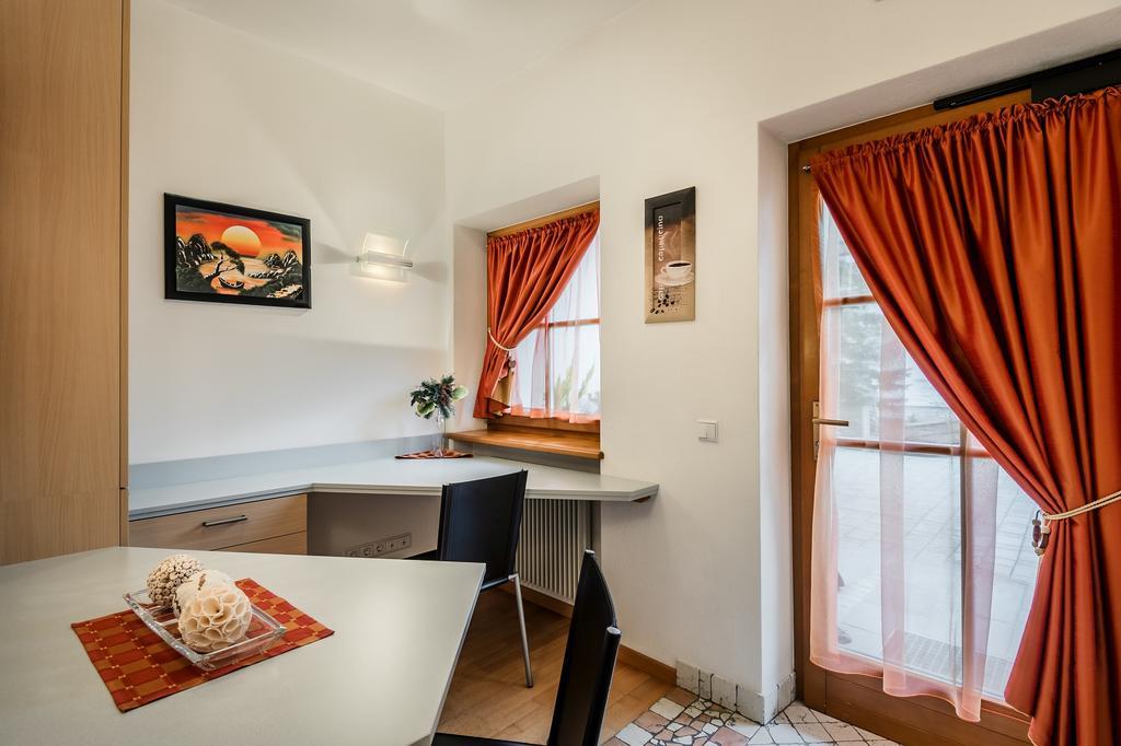 سان كاسيانو Taela Apartments المظهر الخارجي الصورة