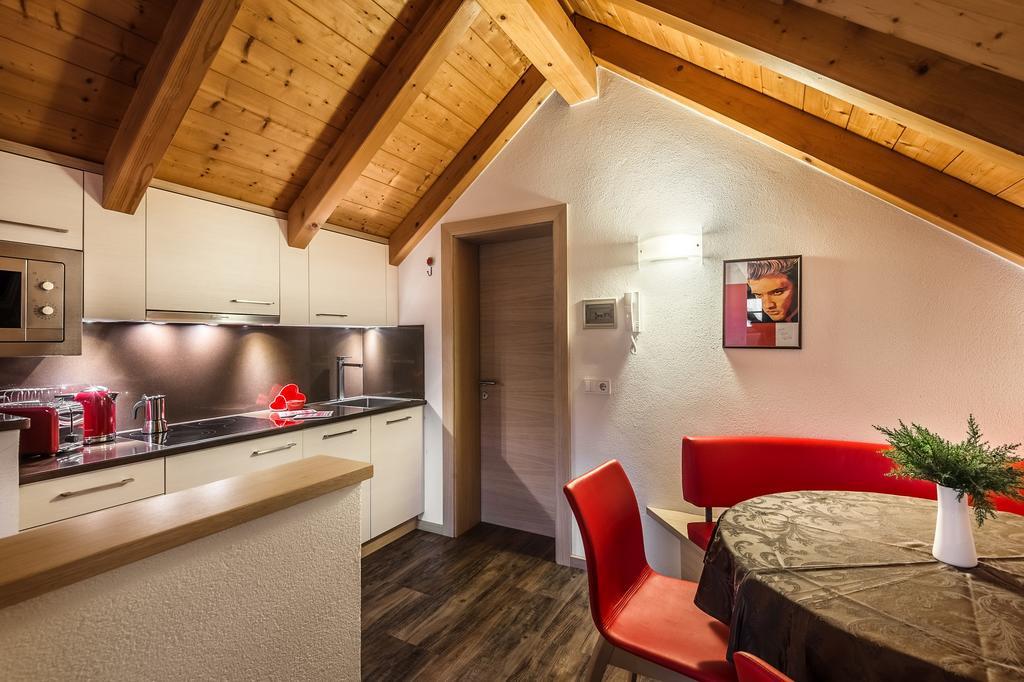 سان كاسيانو Taela Apartments المظهر الخارجي الصورة