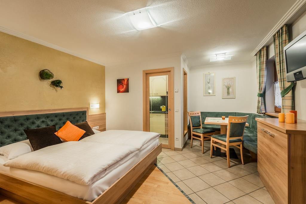 سان كاسيانو Taela Apartments المظهر الخارجي الصورة