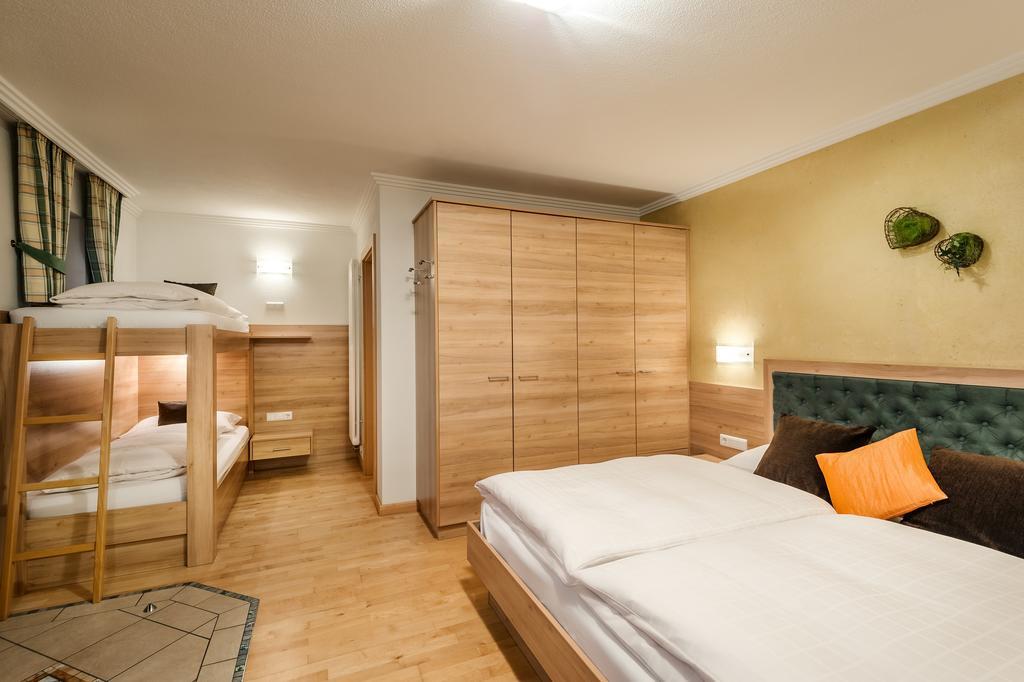 سان كاسيانو Taela Apartments المظهر الخارجي الصورة